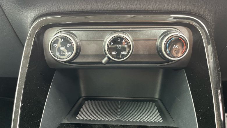 Citroen C3 1.2 Hybrid [110] Plus 5dr e-DCS6 Petrol Hatchback